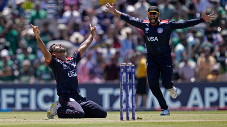 Online Cricket ID: Betting on Cricket Swing Bowling